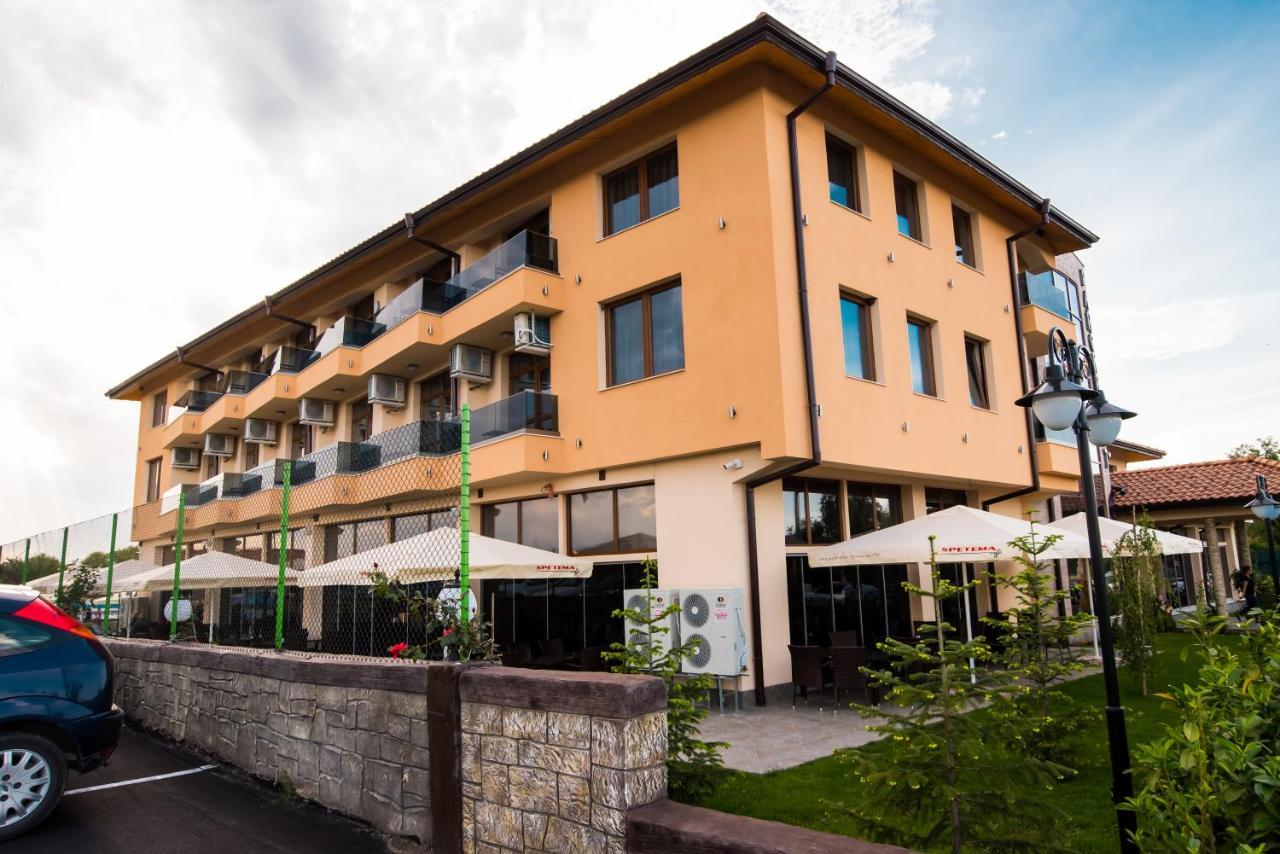 Motel Spa Kompleks Raiski Kat Dimitrowgrad Zewnętrze zdjęcie